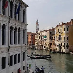 Gondola Show Apartment Venice